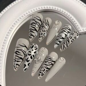 Zebra Print and Silver Nail Set